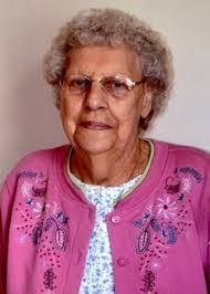 Luella Holmes's Instagram, Twitter & Facebook