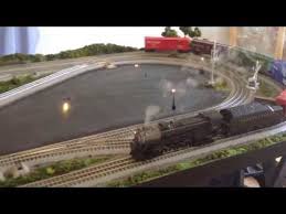 Lionel Fastrack O Gauge Model Train Layout 4 X8 Train Layouts Model Trains Model Train Layouts