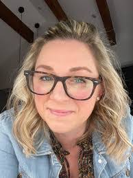 Polly Griffiths's Instagram, Twitter & Facebook