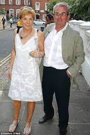 Official account for anne robinson. Anne Robinson My Husband Was The Weakest Link But Now I M Looking For A New Man Daily Mail Online