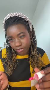 Vanessa Fighting over Capri