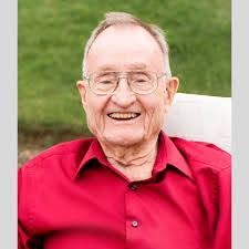 Suzanne Bingham's Instagram, Twitter & Facebook