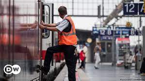 Im august drohen neue streiks. Deutsche Bahn Keine Streiks Mehr Bis 2021 Aktuell Deutschland Dw 04 01 2019