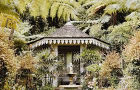 Le concours « le village préféré des français » sur france 2, présenté par stéphane bern, a dévoilé le résultat du vote des téléspectateurs en 2015. Hell Bourg Le Plus Beau Village De France Le Mag Voyage