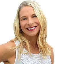 Kim Yetter's Instagram, Twitter & Facebook