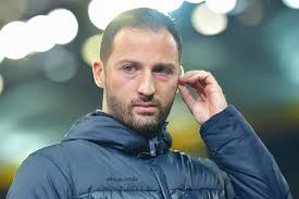 Ich möchte schon ein paar sätze sprechen können», sagte der trainer. S04 Trainer Tedesco Vor Derby Alles Moglich Sport Allgemeine Zeitung