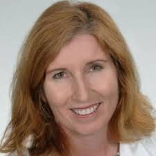 Leslie Blake's Instagram, Twitter & Facebook