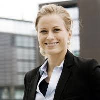 Sandy Schmitt's Instagram, Twitter & Facebook