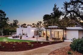 Peruse our collection of modern house plans which were created and fashioned with an eye towards unique and innovative plans that provide a sense of calm, peace and order. Mid Mod Mood 5 Exemplary Midcentury Modern Homes Real Estate For Sale Rental Listsirhk