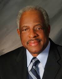 Jackson to receive MSU's alumni award By EDWARD MARLOWE,  emarlowe@paducahsun.com In the spring of 1961, Murray native Dennis Jackson 