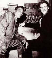 Nota - A inusitada amizade entre Elvis Presley e B.B. King! ❤️ Quem  assistiu o filme Elvis, pode ter ficado curioso com as cenas em que Elvis  Presley tem uma amizade bastante