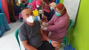 Sepanjang kita memang sungguh2, tahan banting, kita bisa menjadi yang terbaik di bidang yg kita geluti. Begini Semangat Lansia Di Cirebon Jalani Vaksinasi Covid 19 Republika Online