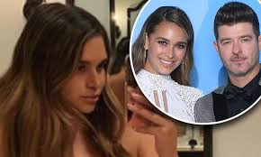 Robin thicke and fallon perform 'blurred lines'. April Love Geary Hits Back At Troll Who Said Nude Baby Bump Snap Was Only For Robin Thicke To See Daily Mail Online