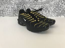 Nike Air Max Plus Tn Tuned Gs Black Yellow Sulfur Trainer 655020 057 Sz 5 5y Fashion Clothing Shoes Accessori Nike Air Max Plus Nike Air Max Air Max Plus