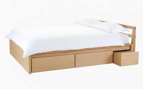 Doppelbett mit seitlichen und/oder frontalen großen schubladen betten mit schubkästen und offenen ablagen einzelbetten in art von sofas mit hölzernen armbetten und schubkästen stauraumbett mit ausziehbarem zweitbett. Betten Mit Stauraum Schone Modelle Schoner Wohnen