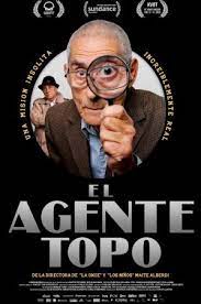 Para el desprevenido, el agente topo es difícil de enmarcar desde el inicio, y definir si se trata de un documental o de una película de ficción con actores sin libreto, como se hacía en las películas de la. The Mole Agent El Agente Topo 2020 Filmaffinity