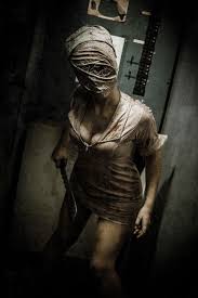 Las enfermeras, mucho más humanizadas que en silent hill 2. Silent Hill Nurse Cosplay 01 Enfermera De Silent Hill Sillent Hill Silent Hill