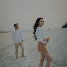 Come and visit our site, already thousands of classified ads await you. Foto Prewed Amanda Dan Billy