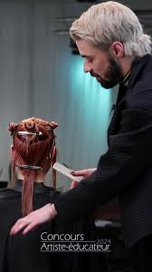 Voici le gagnant du combat #2 du concours Artiste-Éducateur ACQ 2024. Kevin  Cournoyer va donc participer à la grande finale du 29 septembre au ESI  Show. Dans les prochains jours, nous allons partager ...