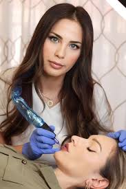 Hi everyone! I'm Elvira Cane, a Permanent Makeup Artist & Licensed  Esthetician with 4 years of experience, specializing in: & Lip Blush