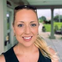 Liz Elder's Instagram, Twitter & Facebook