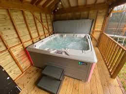 Constructed with a whopping 71 jets, this tub was made for total relaxation. Hot Spring Flair 6 Person Hot Tub Happy Hot Tubs