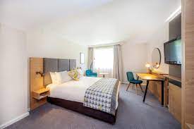 Located in reading, holiday inn reading south m4 jct11 is in the business district. Holiday Inn Reading South M4 Jct 11 An Ihg Hotel Reading Aktualisierte Preise Fur 2021