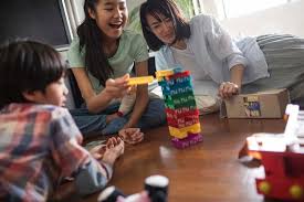 Kita udah mulai di luar rumah lagi tapi harus tetap punya protokol kesehatan. Liburan Di Rumah Yuk Ciptakan Pembelajaran Menarik Bagi Anak