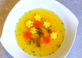 Unser heutiger vorschlag für eine schnelle aber unfassbar köstliche und edle vorspeise für weihnachten ist die festliche pastinaken apfel suppe mit cheddarsie schmeckt einfach nur köstlich. Klare Suppe Mit Eierstich Sternen