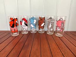 One 1975 MGM Pepsi Collector Series Glass Tom and Jerry