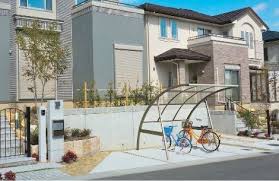 ダイケンの住宅エクステリア 自転車置場ルーフ システムスペース の技術や価格情報などをご紹介 自転車ライフをもっと快適に 雨避け屋根付きの自転車置場 自転車置き場 おしゃれ 自転車置場 住宅 外観