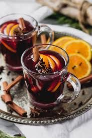 Mulled Wine Is So Easy To Make And Ready In 20 Minutes Warm Mugs Of This Spice Filled Drink Are The Perfect Way To Mulled Wine Recipe Mulled Wine Wine Recipes