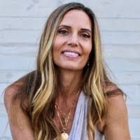 Kelli Kimbrough's Instagram, Twitter & Facebook