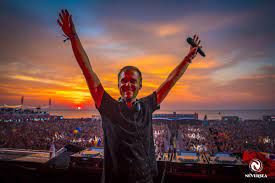 The count (armin van buuren mashup). Armin Van Buuren A Mixat 5 Ore La Neversea Up News