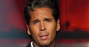 Los "guapos" de la política: entre los excesos del poder, el cuidado de su  rostro y el fracaso