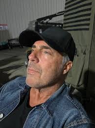 Tom Worsley's Instagram, Twitter & Facebook