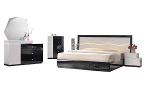 So if you live in a small apartment, a king sized bedroom set definitely isn't the way to go. Cheap Black King Bedroom Set Find Black King Bedroom Set Deals On Line At Alibaba Com