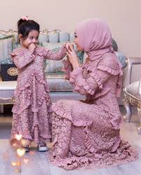 Beli pakaian couple muslim online berkualitas dengan harga murah terbaru 2021 di tokopedia! Pinterest Adarkurdish Gaya Anak Pakaian Anak Anak Pakaian Anak
