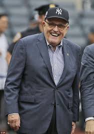 The former mayor and nyc golden boy took himself out to the ballgame on monday. Thousands Of New York Yankees Fans Boo Rudy Giuliani Daily Mail Online