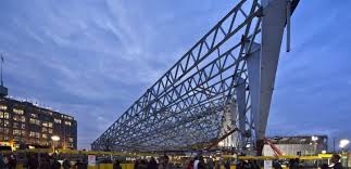 Afgelopen jaren getweet over bouw v/h station. Rotterdam Centraal Wins National Steel Award And Wood Architecture Award West 8
