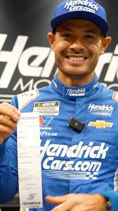 The signed painting was quite the hit.