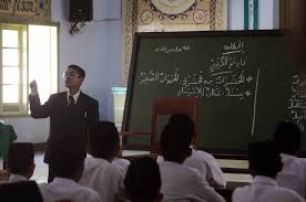 Menghafal kosakata dalam belajar bahasa arab adalah keharusan. Micro Teaching Pesantren Gontor Amaliyatu T Tadris Tarbiyah