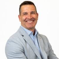 Leslie Bunn's Instagram, Twitter & Facebook