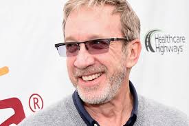 Tim allen took me to this little secret basement, and it looked like something from a superhero canonically magnus burnsides murdered tim allen and canonically merle highchurch is santa claus. Tim Allen Says Last Man Standing Will Skewer Hillary Clinton And Donald Trump Wsj