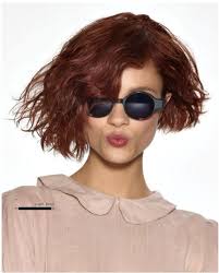 Dalgali Asimetrik Ve Kahkullu Bob Sac Modeli Asimetrik Sac Kesimi Bob Sac Modelleri Sac Kesimi