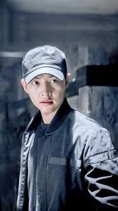 He starred in feature films, notably as the title character in the box office h. Descendants Of The Sun Song Joong Ki Aktor Korea Aktor Selebritas