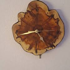 Uhren Aus Eibenscheiben Drechseln Uhren Holz Kunst Art Woodworking Clock Wood Wooden Clock Wood Clocks Wall Clock Modern