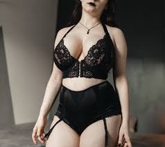 Tara The Witch - Free nude pics, galleries & more at Babepedia