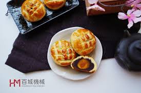 When fully melted, turn the heat to low and add yolks to the pot. Salted Egg Pastry With Cookie Crust Hundred Machinery