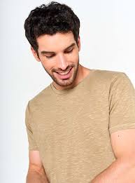 POLERA ROBERT LEWIS CUELLO REDONDO LISA